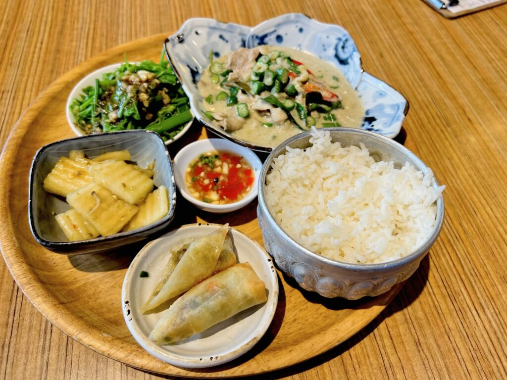 大坑泰式料理|大城享泰食|走完步道你還可以吃點不一樣的 台中大坑餐廳推薦