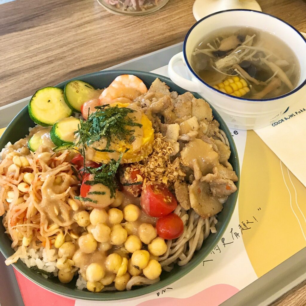台中低gi便當|彩碗|懶人減醣料理,12種以上豐富配料,讓你隨心情調色! 台中健康餐廳推薦|彩碗