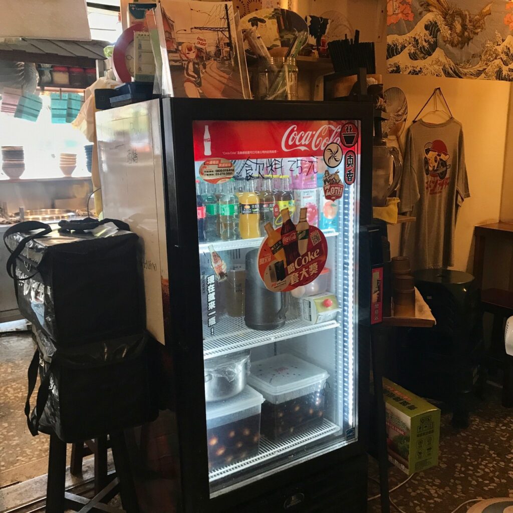 火曜二代目|超吸睛日系動漫風的平價攤車拉麵店! 台中柳川火曜二代目