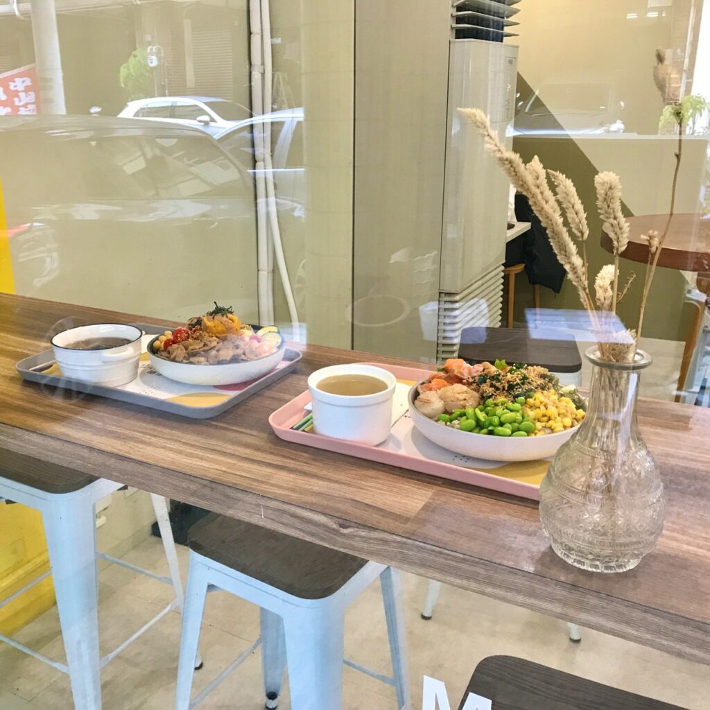 台中低gi便當|彩碗|懶人減醣料理,12種以上豐富配料,讓你隨心情調色! 台中減醣料理|彩碗