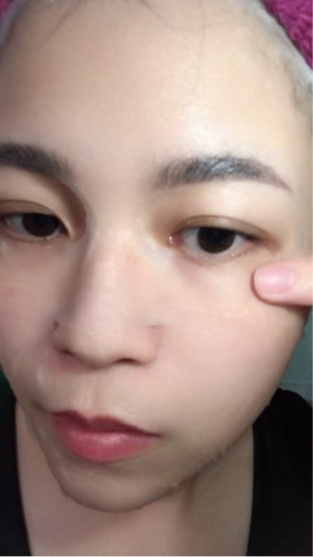 混合肌必備 | 面膜界聖品,輕鬆打造嬰兒般的白嫩肌膚,素顏出門都不怕! 一敷就愛上的面膜,最喜歡這種服貼感~