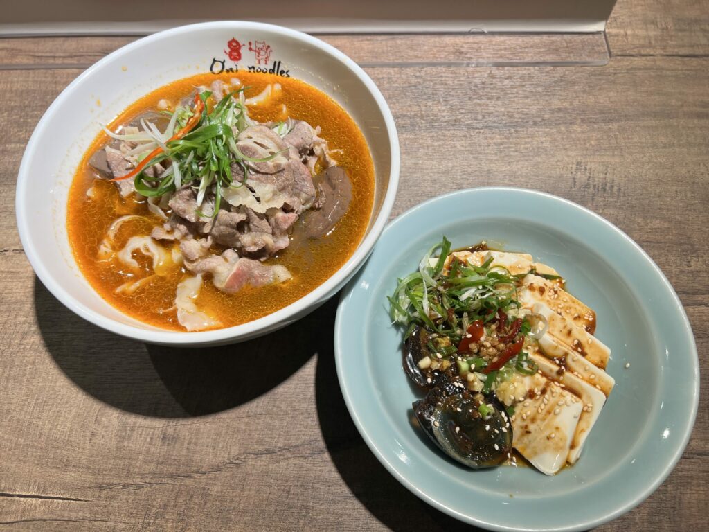 江子翠晚餐推薦|二鬼麵舖 | 麻與辣的獨特風味,必點特色小菜「每日限量口水雞」 二鬼麵舖|江子翠美食推薦