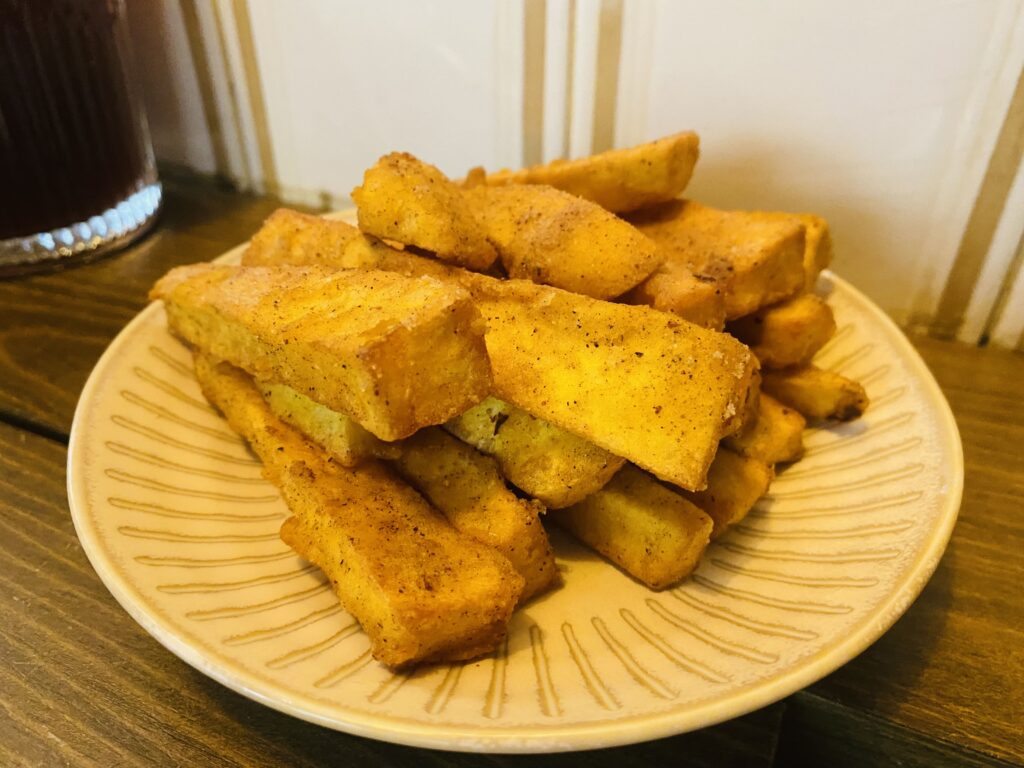 高雄美食小吃|日腸小室 傳承阿嬤的傳統攤仔好滋味,食光機帶你回到30年代 |大腸包小腸|蘿蔔糕|日腸小室