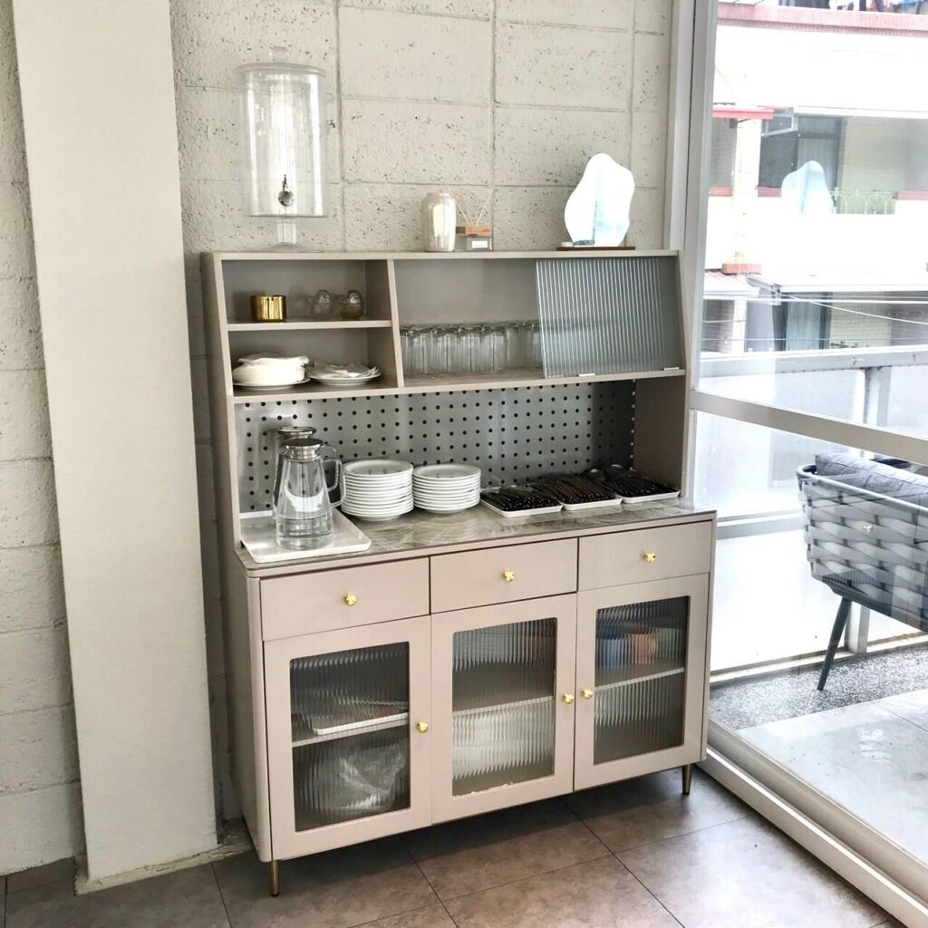 台中寵物友善餐廳|8隻店狗勾爆擊你的心!帶你開箱隱藏小巷內的Nago Nago~ Nago Nago-寵物友善餐廳 2F 用餐區-3