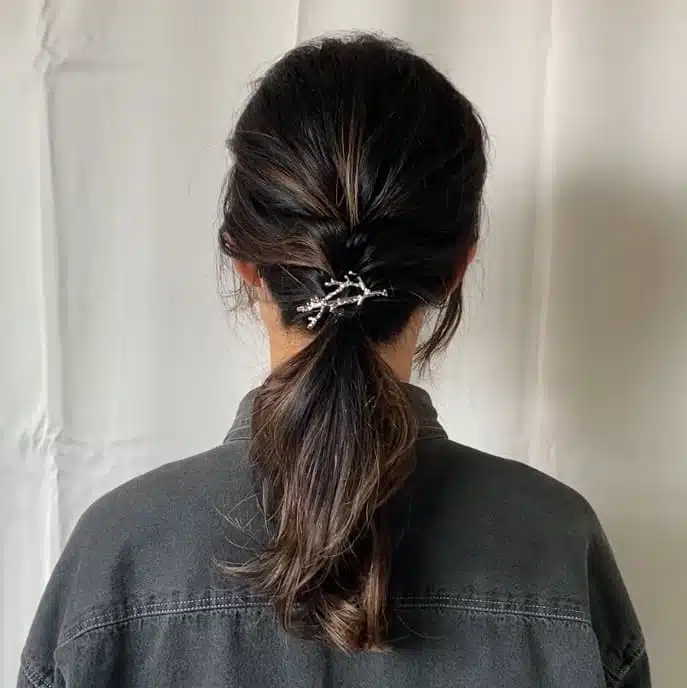 低馬尾怎麼綁｜偽編髮低馬尾