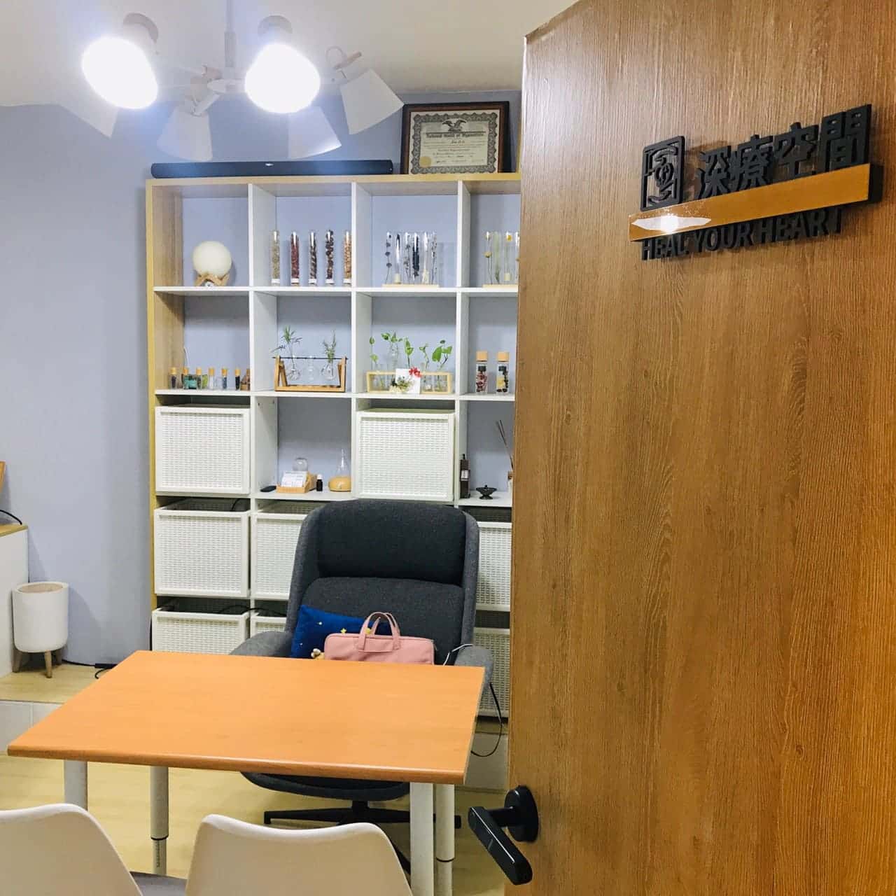 聊療貓Bar共學空間|台中大里區咖啡廳|貓咪可愛爆擊,融化你的心!出乎意料的多元療癒好去處~ 深療空間-2