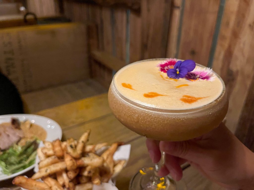 高雄餐酒館推薦|Marley Saloon穀倉酒館,美式鄉村風酒吧,朋友聚餐小酌好去處! 當天餐點