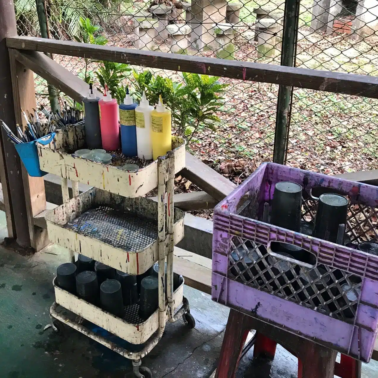 彩繪陶牛