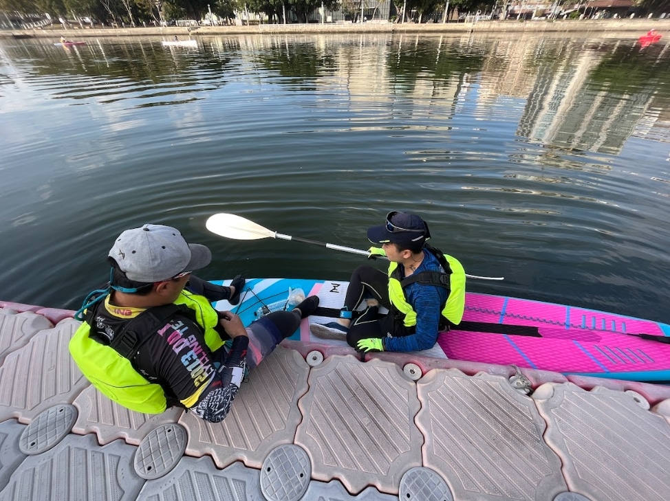 【戶外運動】近年超夯SUP水上運動,從愛河水面仰看城市美景! 叮咚News|分享新奇與樂趣