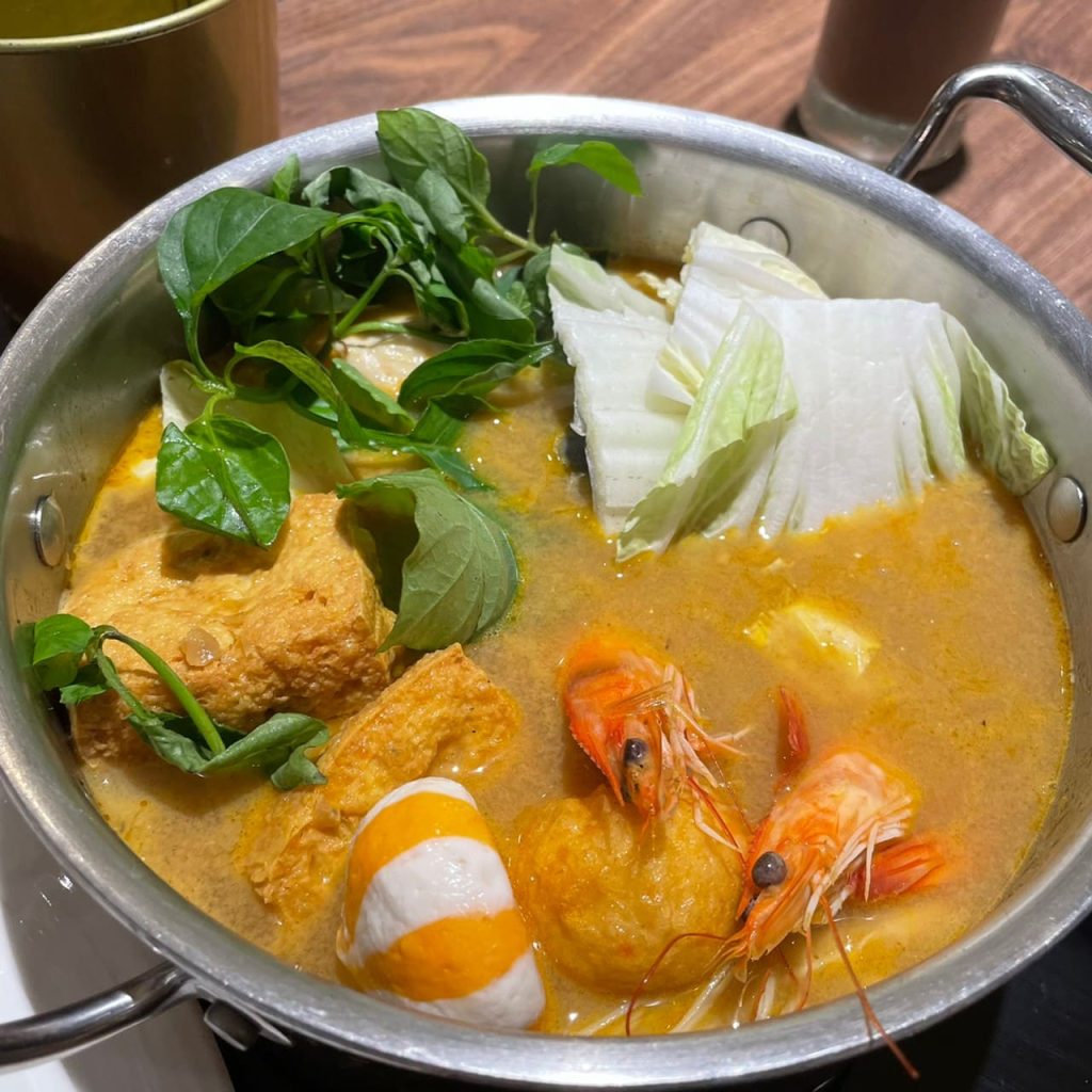 高雄麗尊酒店-木櫃工廠創意鍋物評價、菜單、必點、價格全攻略!精緻自助吧火鍋,海鮮肉品、哈根達斯冰淇淋,隨你吃到飽! 廣東汕頭火鍋