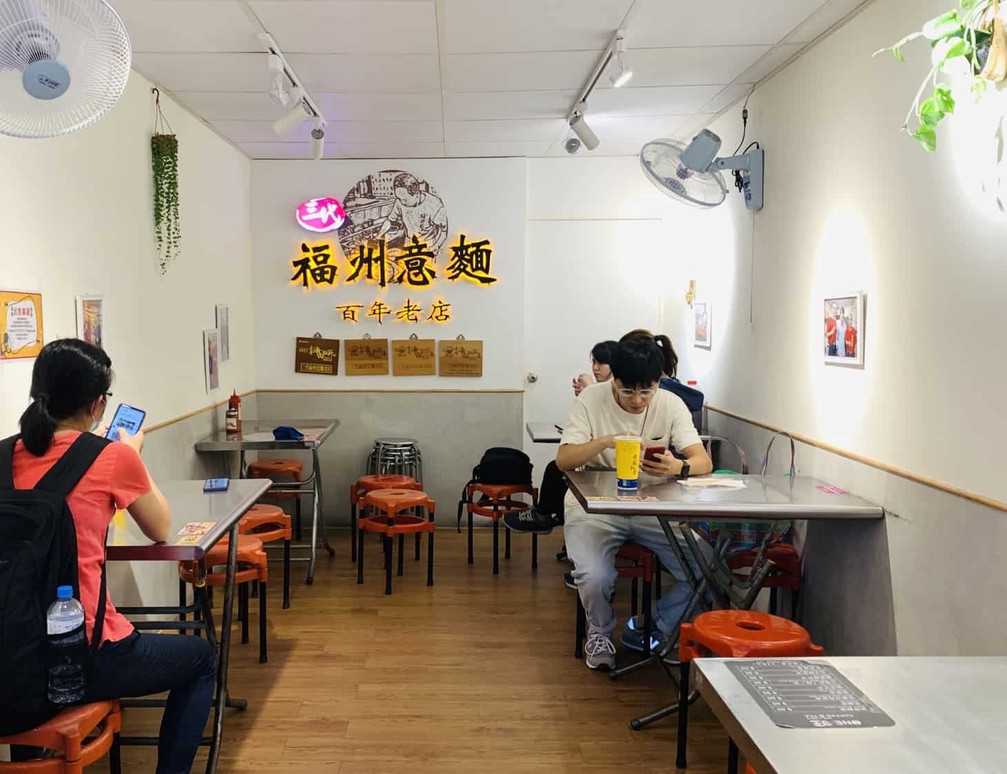 台中BRT「一日遊路線」帶你輕鬆玩!搭乘公車走訪台中舊城、盤點老字號小吃、必去文青打卡景點! 叮咚News|分享新奇與樂趣