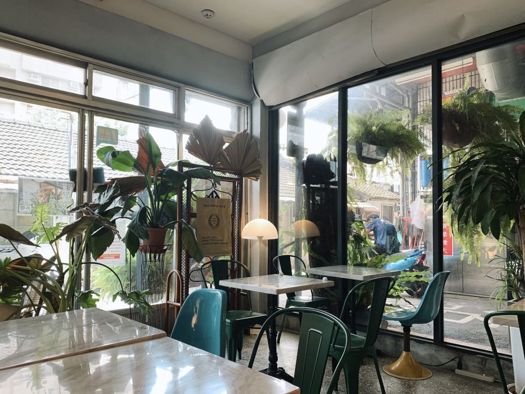 台中西區咖哩|張波歺室,價和超親民+植物系秘境餐館,品嚐道地南洋餐食 台中美食推薦
