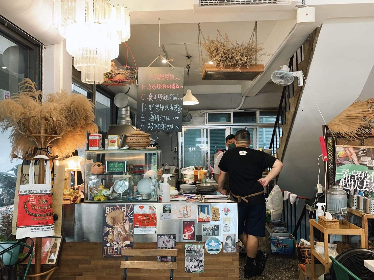台中西區咖哩|張波歺室,價和超親民+植物系秘境餐館,品嚐道地南洋餐食 台中西區餐廳推薦