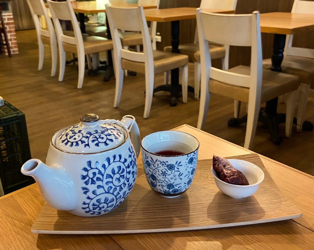 麟光咖啡廳|東咖啡Dong Coffee Bar,無麩甜點微醺咖啡廳,台北歇腳好去處 低消一杯飲品,歇腳好去處-2