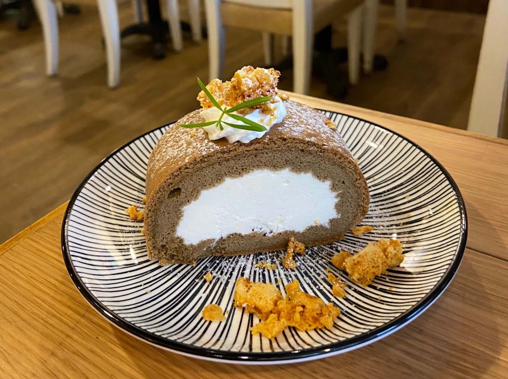 麟光咖啡廳|東咖啡Dong Coffee Bar,無麩甜點微醺咖啡廳,台北歇腳好去處 米布朗(米製巧克力布朗尼) NT$160