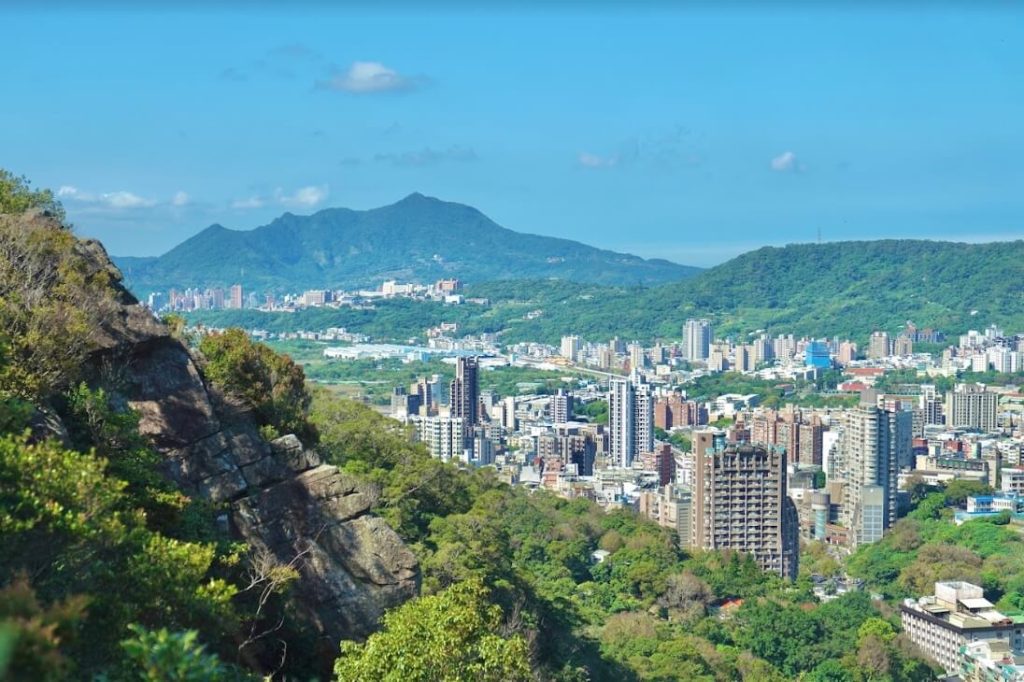 一起享受攀岩吧!全台4個極美戶外攀岩場,戰勝垂吊的恐懼感 叮咚News|分享新奇與樂趣