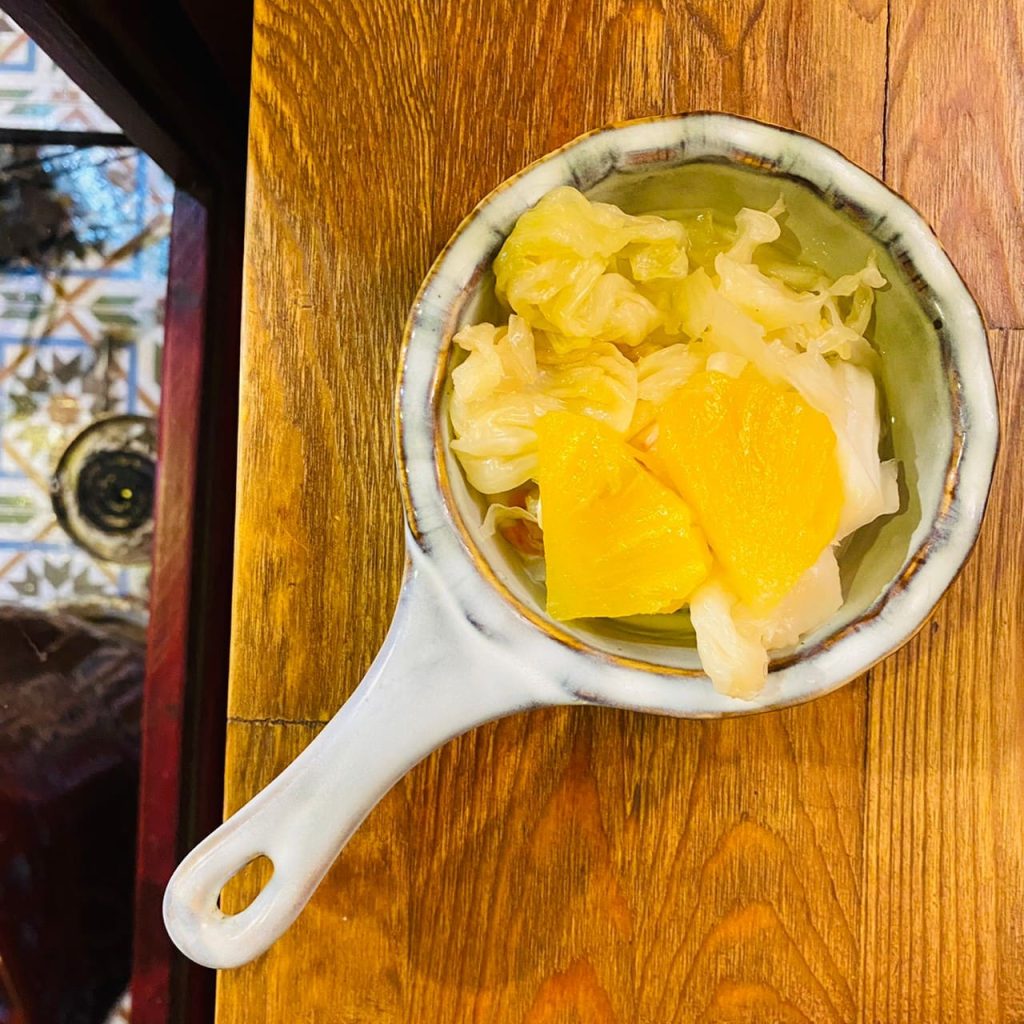 添食埊粒|三民區後驛巷仔內的「復古老宅x中華料理」,家常菜帶你回家吃飯! 金沙嫩豆腐
