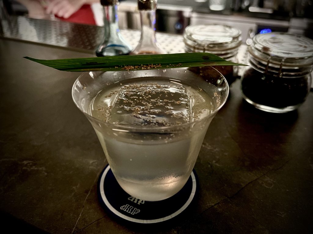 高雄酒吧推薦|8間私藏口袋名單,我有酒你有故事嗎?不管是小酌微醺或醉生夢死都很可以! 叮咚News|分享新奇與樂趣
