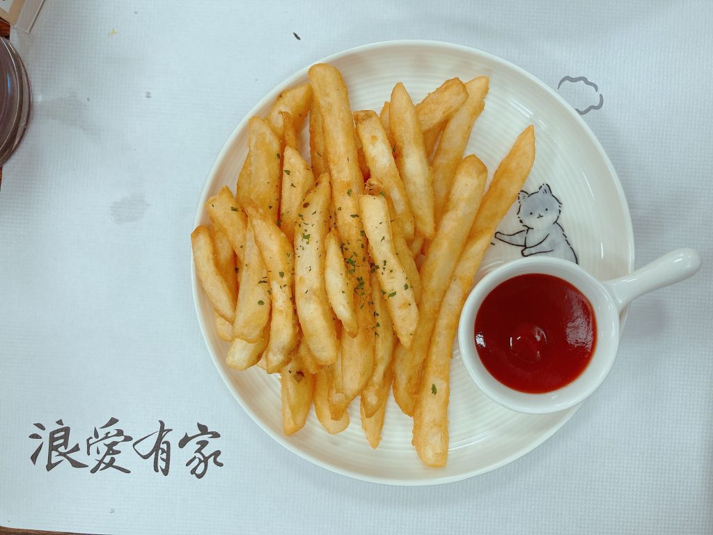 浪愛有家｜貓中途寵物餐廳