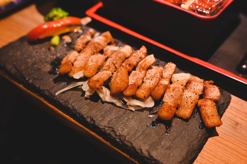 中壢美食|鰻慢來-承襲關東精神的碳烤鰻魚飯,活體現殺享受滿嘴新鮮 鰻慢來餐點-4