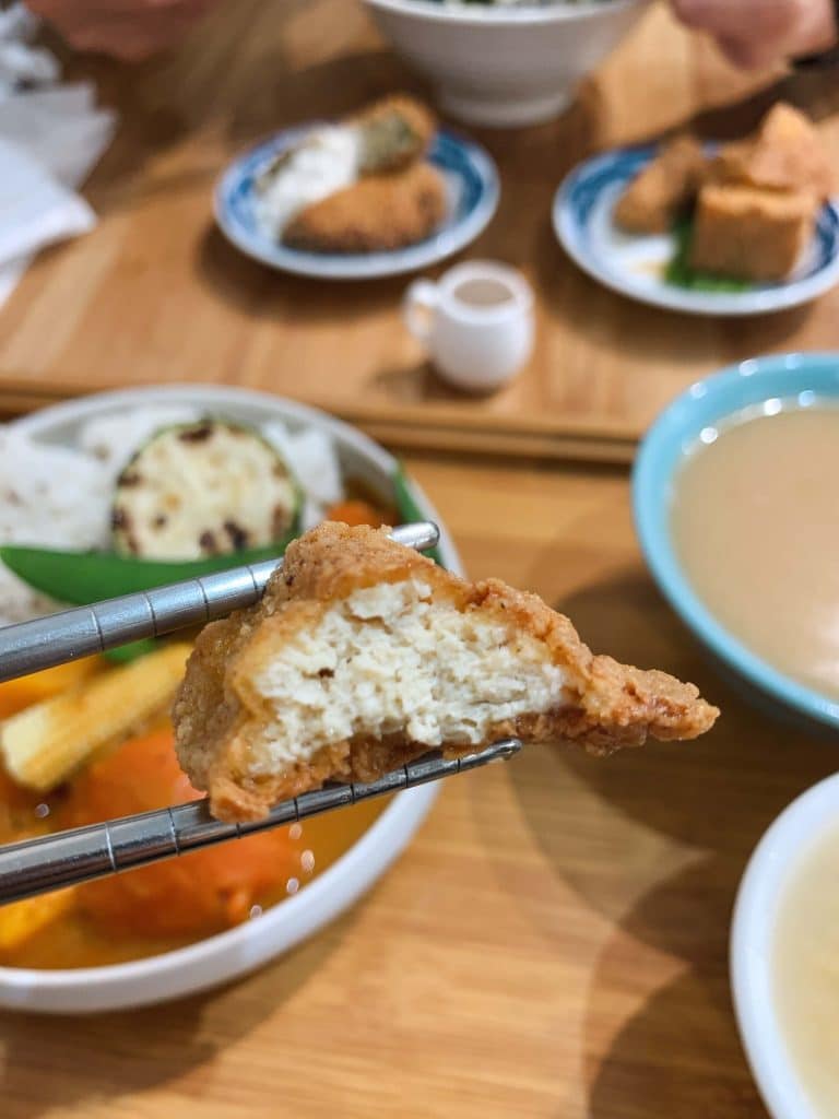 台中西區半半食室|老宅裡飄蔬食香,純素手工早午餐,用蔬食開啟美好的一天! 半半蔬菜排$60-2