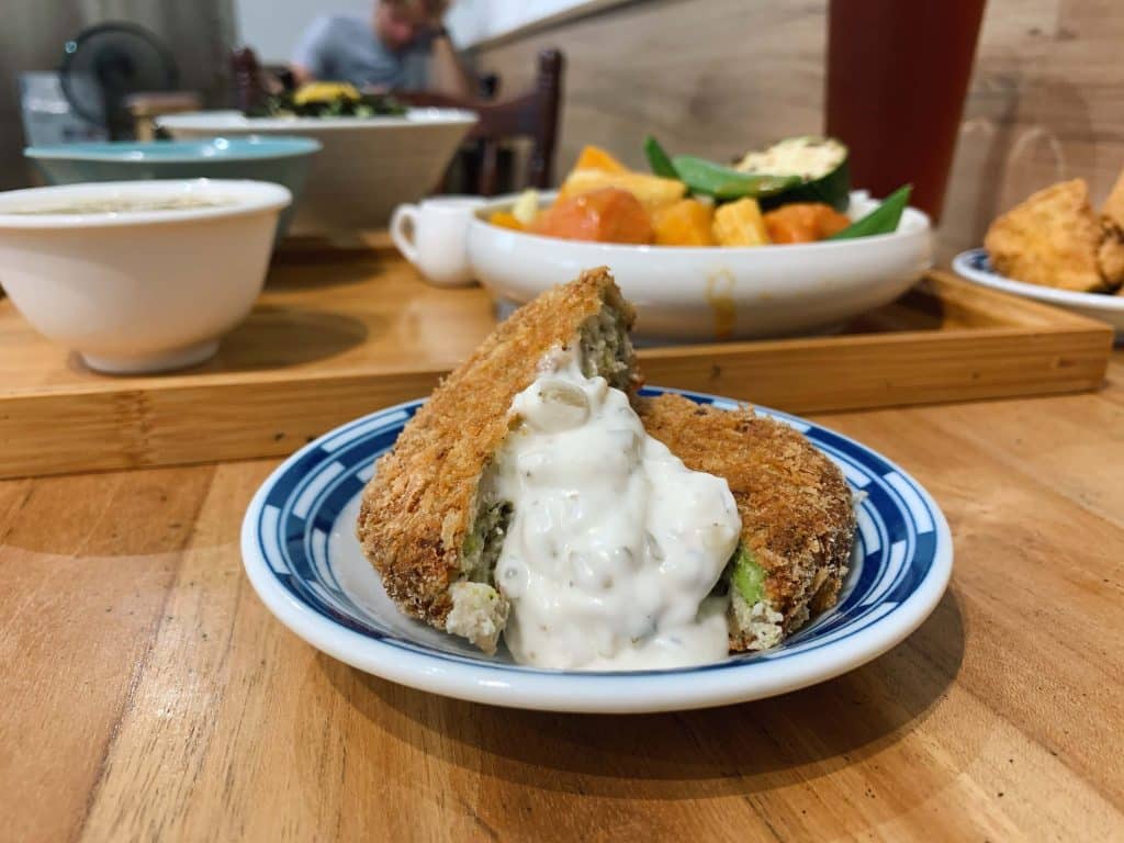 台中西區半半食室|老宅裡飄蔬食香,純素手工早午餐,用蔬食開啟美好的一天! 半半蔬菜排$60