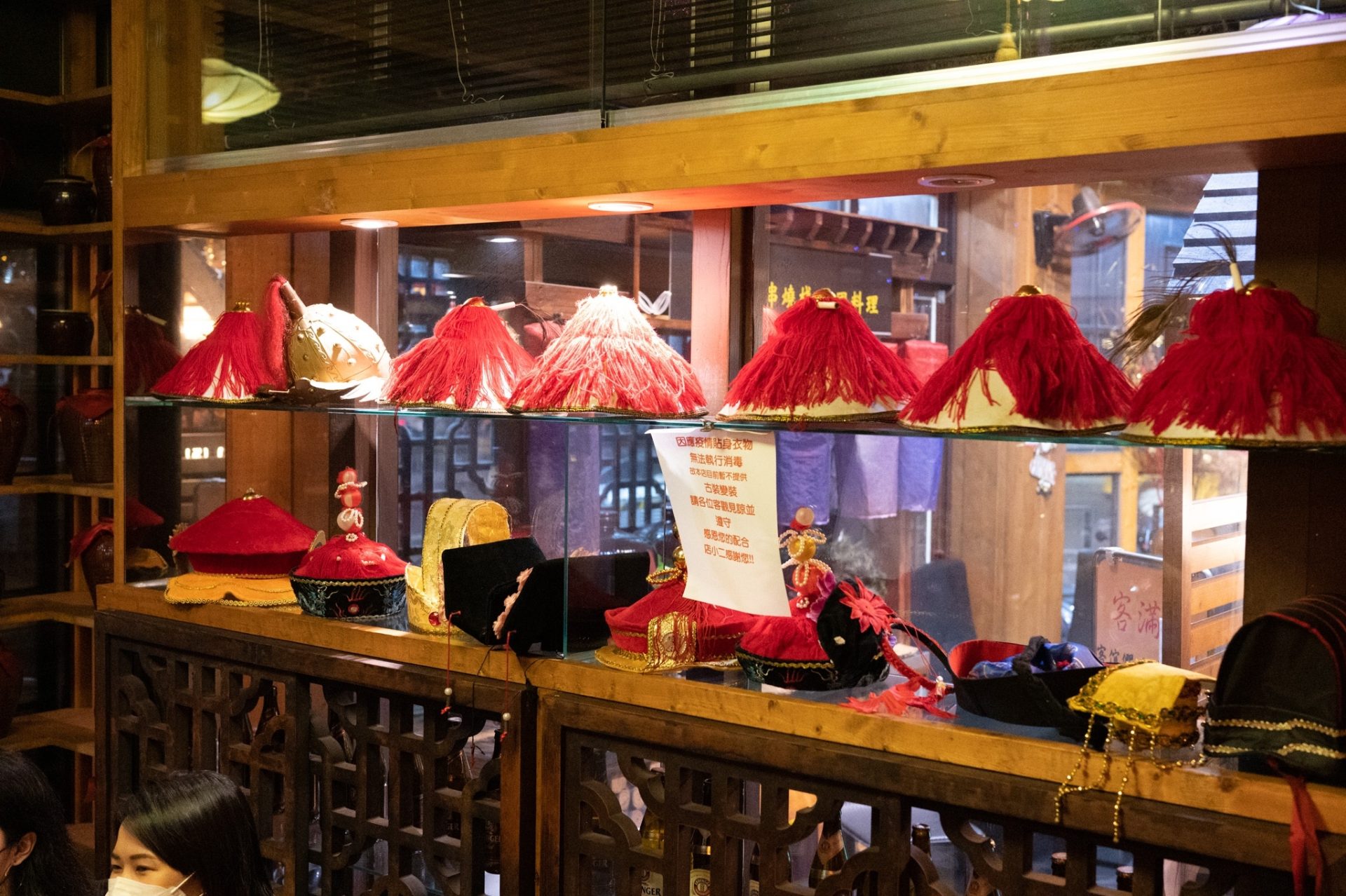 台中西區店小二|特色中國風串燒店!多樣佳餚選擇,深夜聚餐的好所在! 台中西區店小二