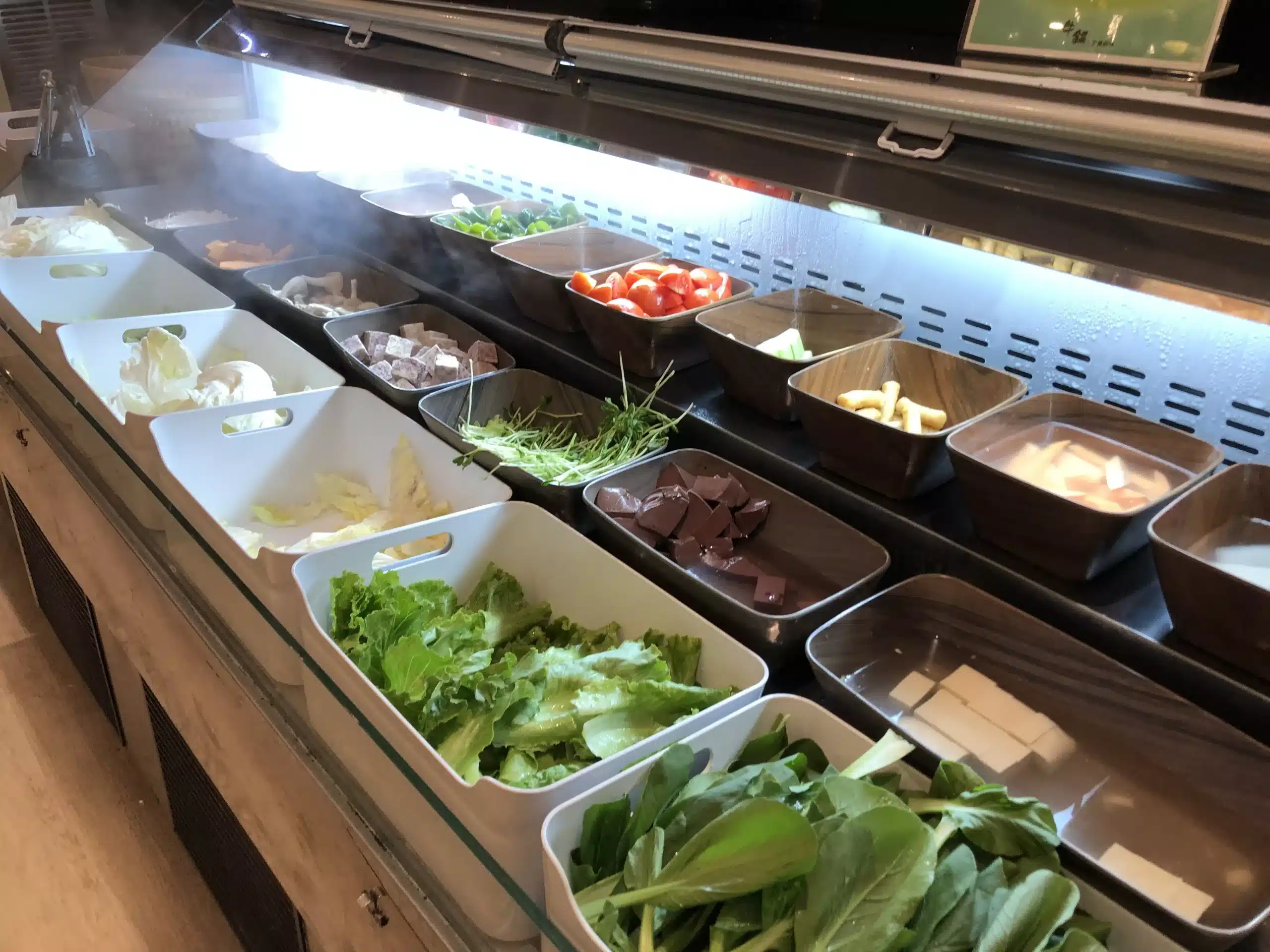 牛鍋私藏鍋物|超高CP值平價火鍋,蔬菜、飲料、冰淇淋無限續盤吃到飽 台中大里火鍋 台中大里火鍋推薦|牛鍋