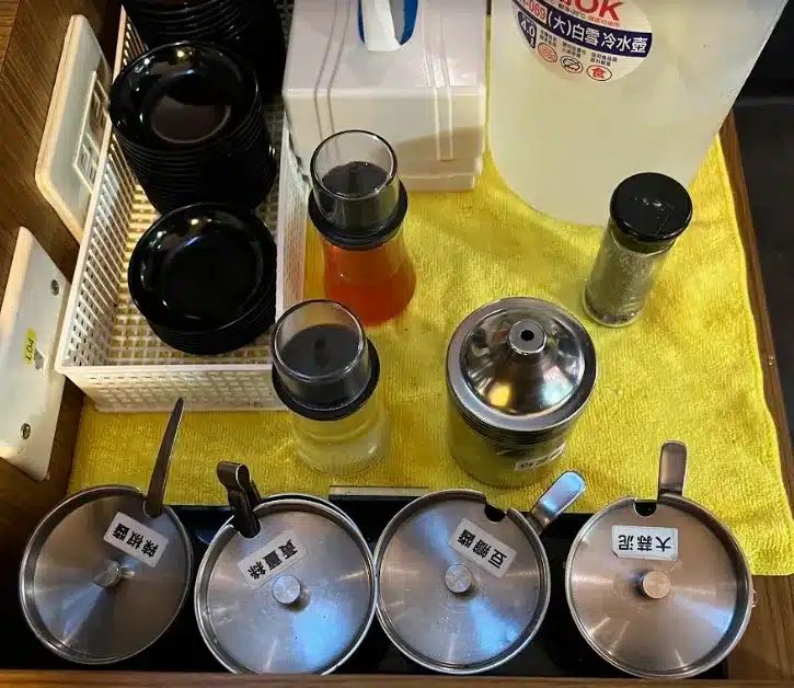 【台北拉麵分享】大和家|台北超濃豚骨,不用出國也能享用正宗的橫濱系拉麵 大和家拉麵|附餐|小菜