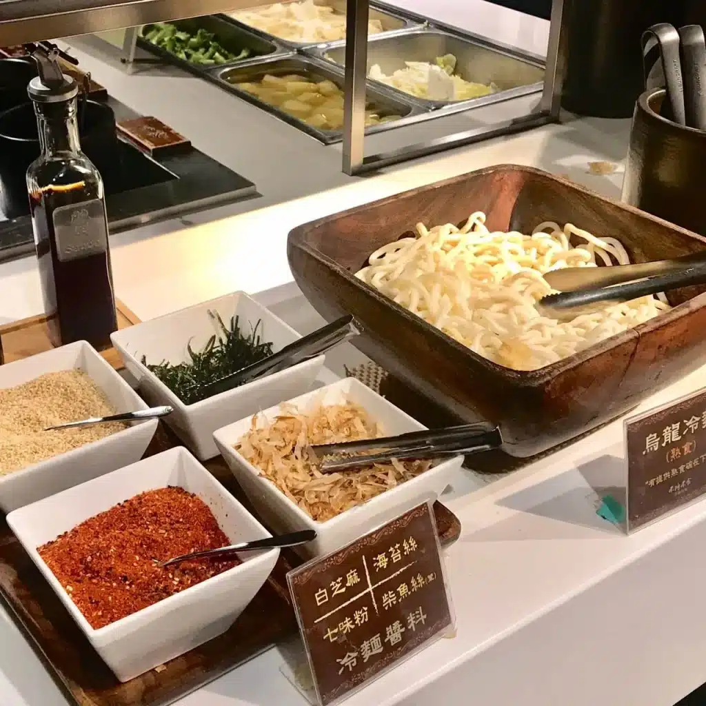 不時不食清鍋物|25種蔬菜、野菇炊飯、烏龍冷麵吃到飽,每口都是安心的原型食物!彰化火鍋 不時不食清鍋物
