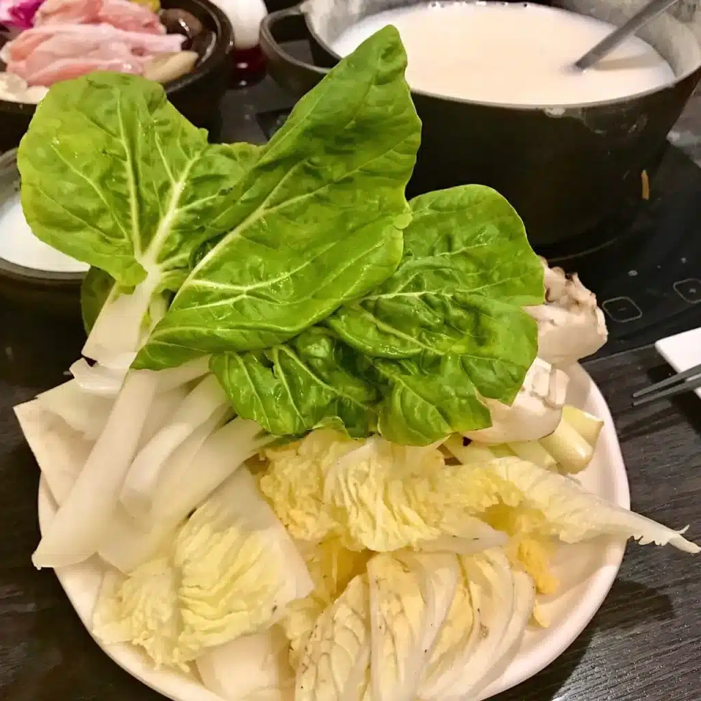 不時不食清鍋物|25種蔬菜、野菇炊飯、烏龍冷麵吃到飽,每口都是安心的原型食物!彰化火鍋 蔬菜|少見的碧玉筍、竹筍全都有-3