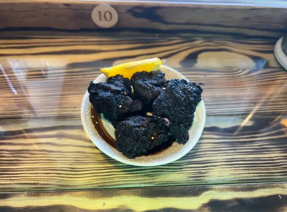 【台北拉麵推薦】崇灯拉麵|台灣罕見的魚貝系湯頭,整條星鰻、大顆干貝之超豪華陣容 崇灯拉麵|附餐|小菜