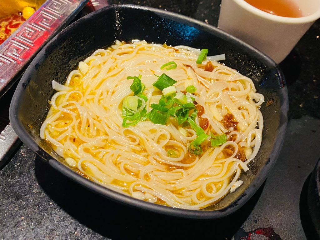 蜀姥香|四川成都麻辣鍋,評價、菜單、必點、價格全攻略!原汁原味傳承,鴨血豆腐無限續 高雄火鍋推薦