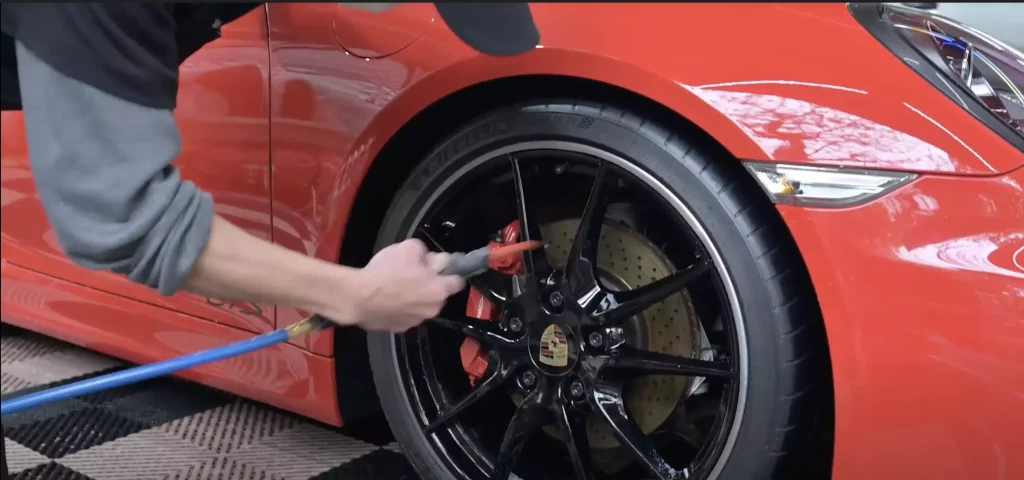 擦乾車體