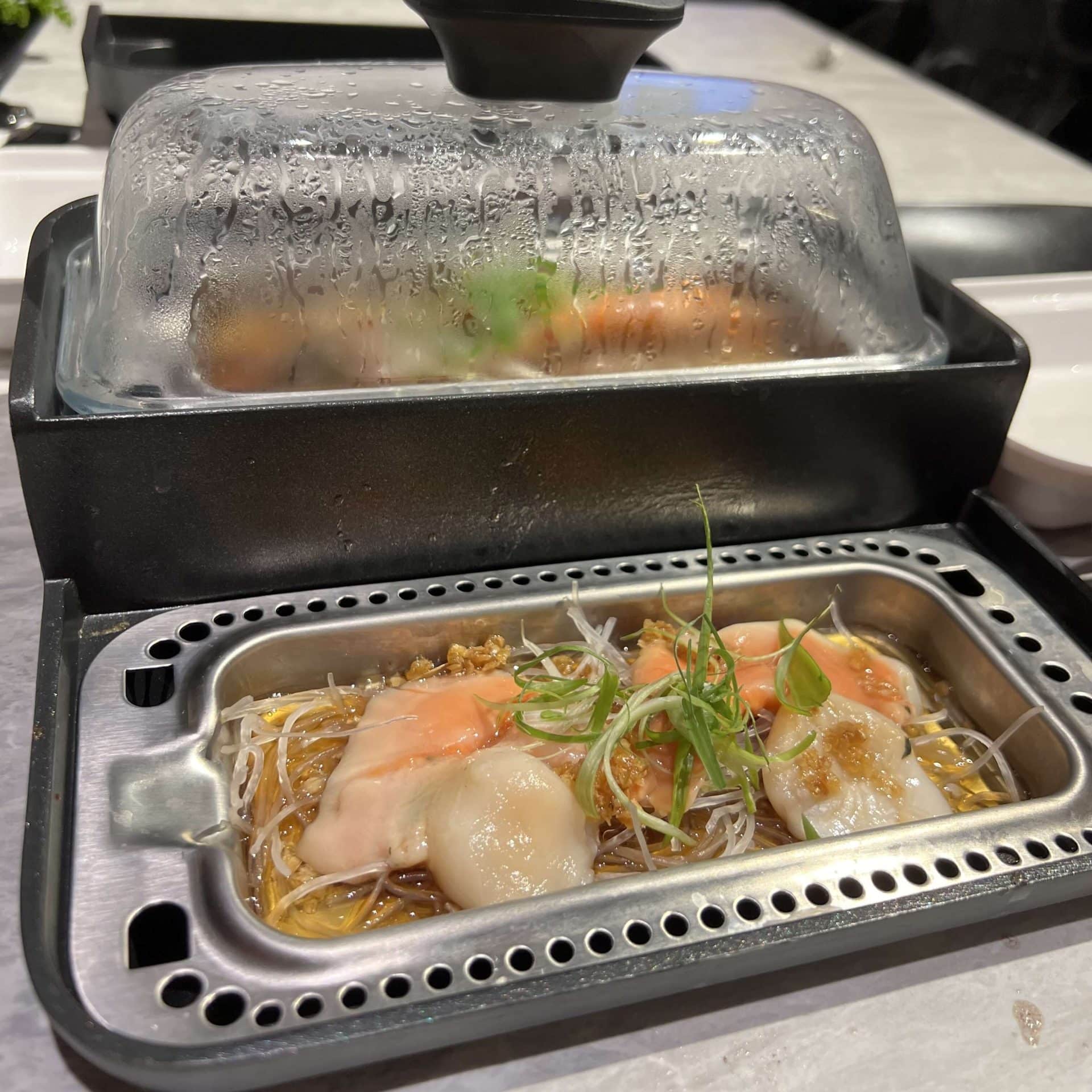 板橋火鍋推薦|天富即食鍋,找回高端食材的原味,煎烤蒸煮炖一次滿足的超強鍋物,用各種方式吃遍肉與海鮮 天富即食鍋|高湯清蒸極品海鮮