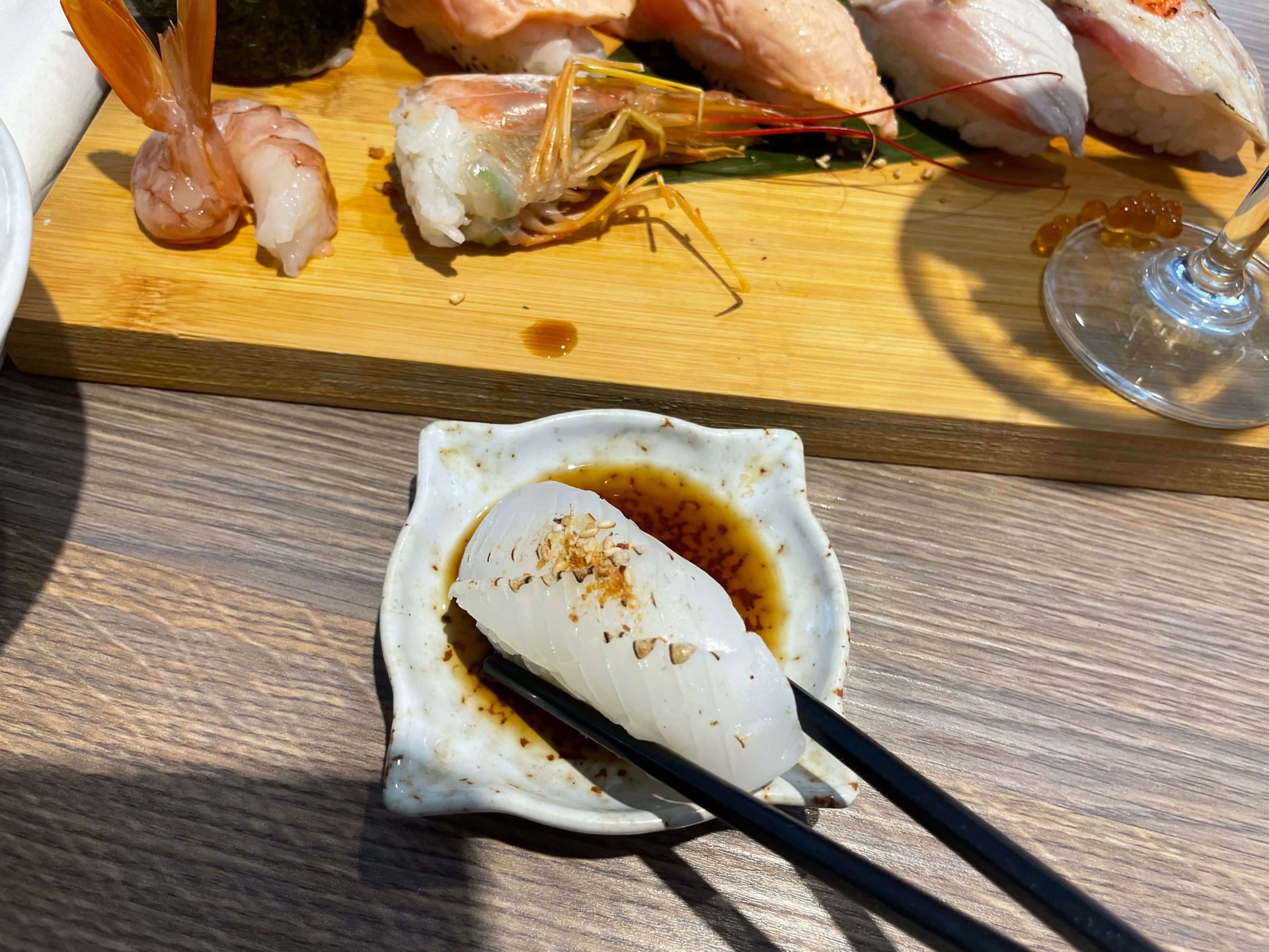 小鮨食事,CP值超高的創意日料!澎拜握壽司拼盤鮮甜海味迸發 餐點花枝握壽司