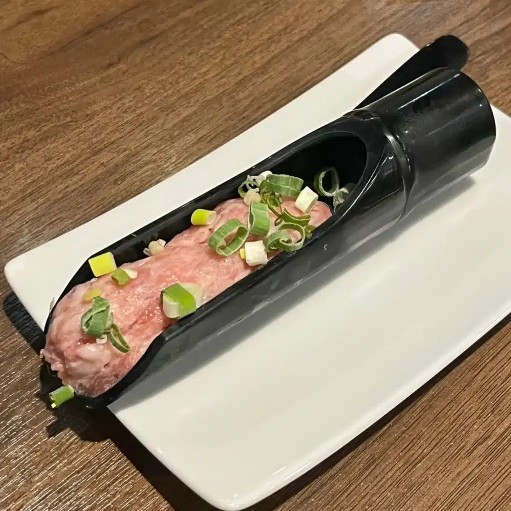 禧珍家|評價、菜單、必點、價格全攻略!冷藏手切厚牛x烤布蕾鍋x炸蛋螺螄粉,宮廷風鍋物有請皇上、皇后入殿享用!台中 叮咚News|分享新奇與樂趣
