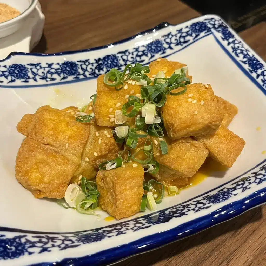 禧珍家|評價、菜單、必點、價格全攻略!冷藏手切厚牛x烤布蕾鍋x炸蛋螺螄粉,宮廷風鍋物有請皇上、皇后入殿享用!台中 叮咚News|分享新奇與樂趣