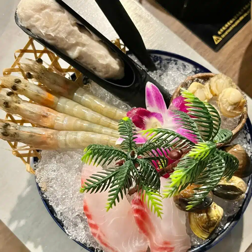 禧珍家|評價、菜單、必點、價格全攻略!冷藏手切厚牛x烤布蕾鍋x炸蛋螺螄粉,宮廷風鍋物有請皇上、皇后入殿享用!台中 叮咚News|分享新奇與樂趣