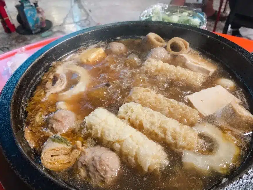 【台中西區火鍋】食藝石頭火鍋|古早味桌邊現炒火鍋,麻油香氣四溢超犯規!半自助式豐富食材隨意自取 叮咚News|分享新奇與樂趣
