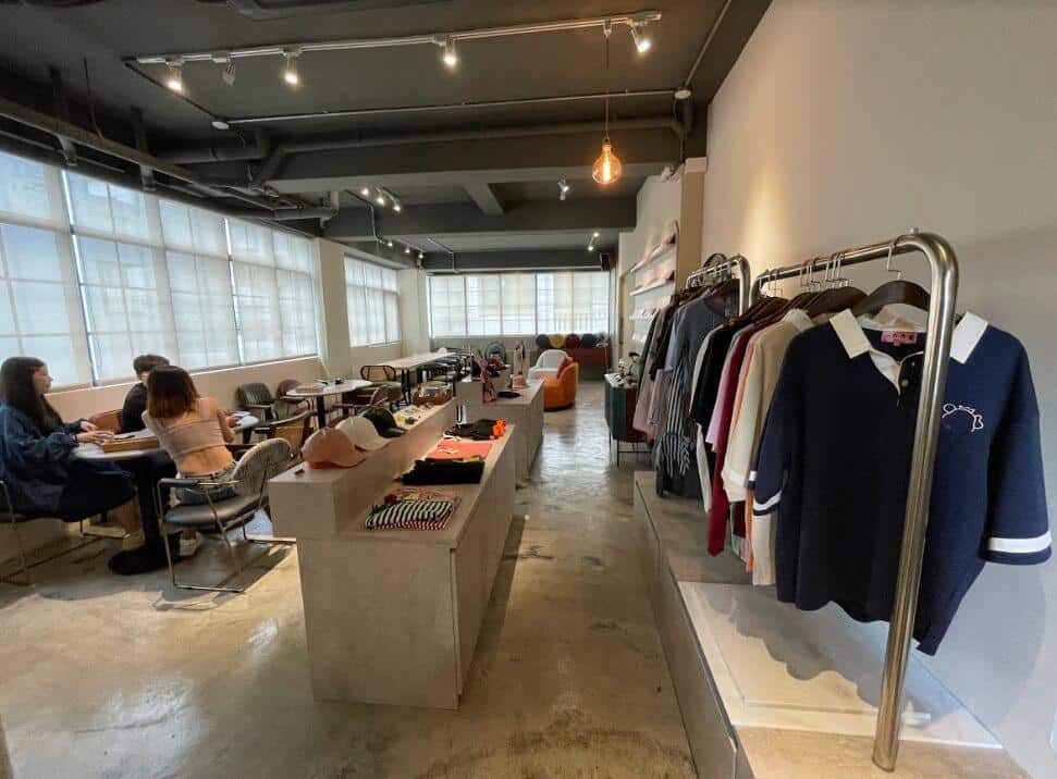 勤美美食推薦│At three café-隱身巷弄裡的「歐風質感咖啡廳」 噴汁、料滿滿牛肉漢堡必吃 At three café│店家外觀-3