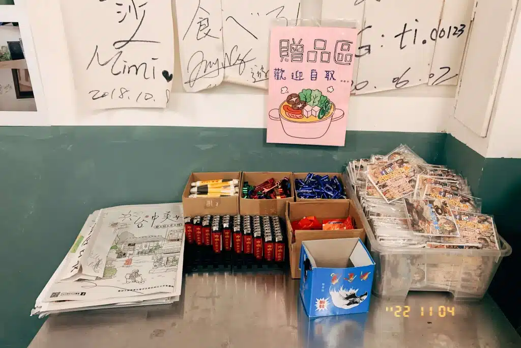 【台中西區火鍋】食藝石頭火鍋|古早味桌邊現炒火鍋,麻油香氣四溢超犯規!半自助式豐富食材隨意自取 叮咚News|分享新奇與樂趣