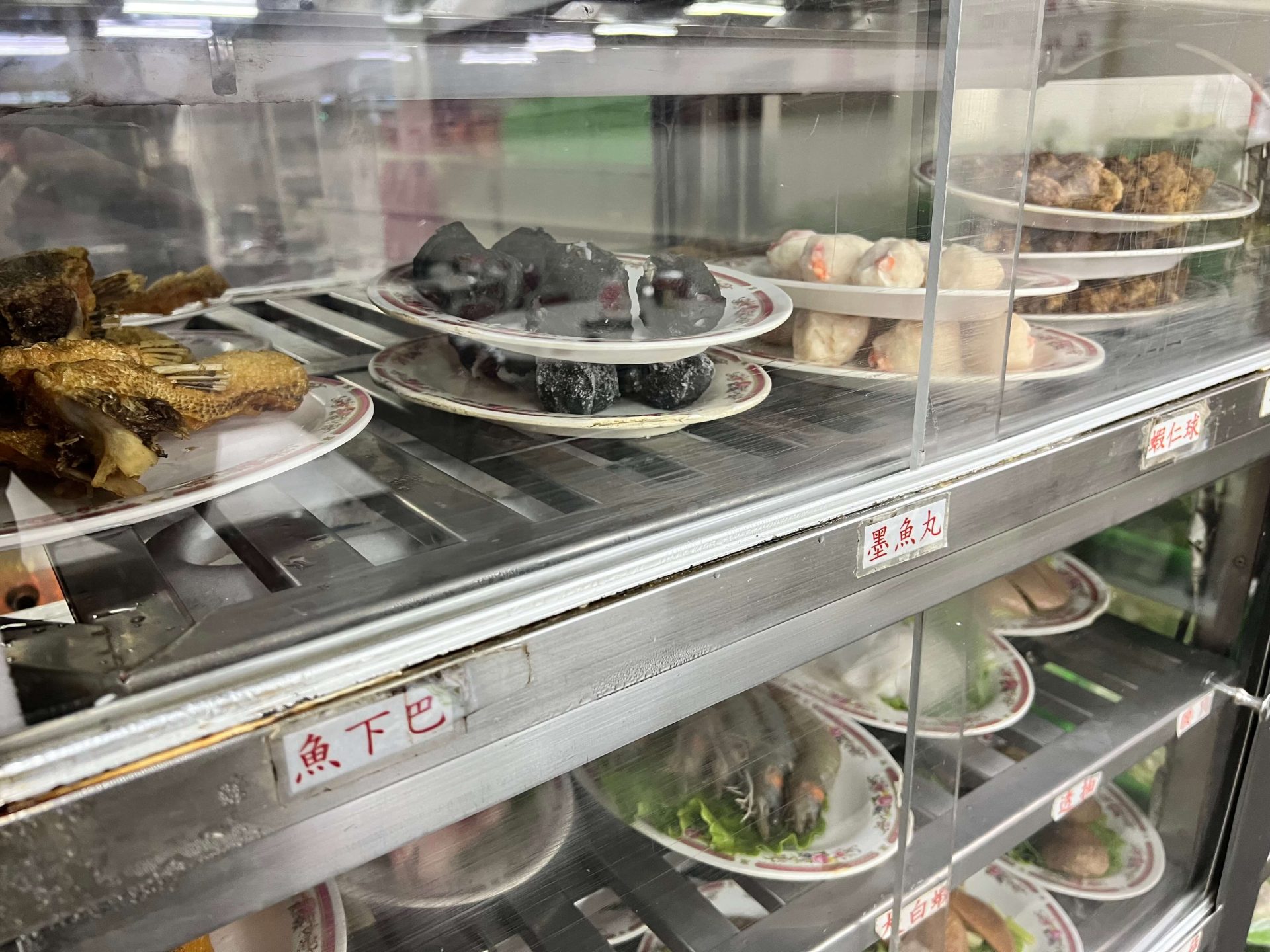松江南京站石頭火鍋|小紅莓石頭火鍋城,僅此一家別無分店,屹立不搖40年的台北老店! 叮咚News|分享新奇與樂趣