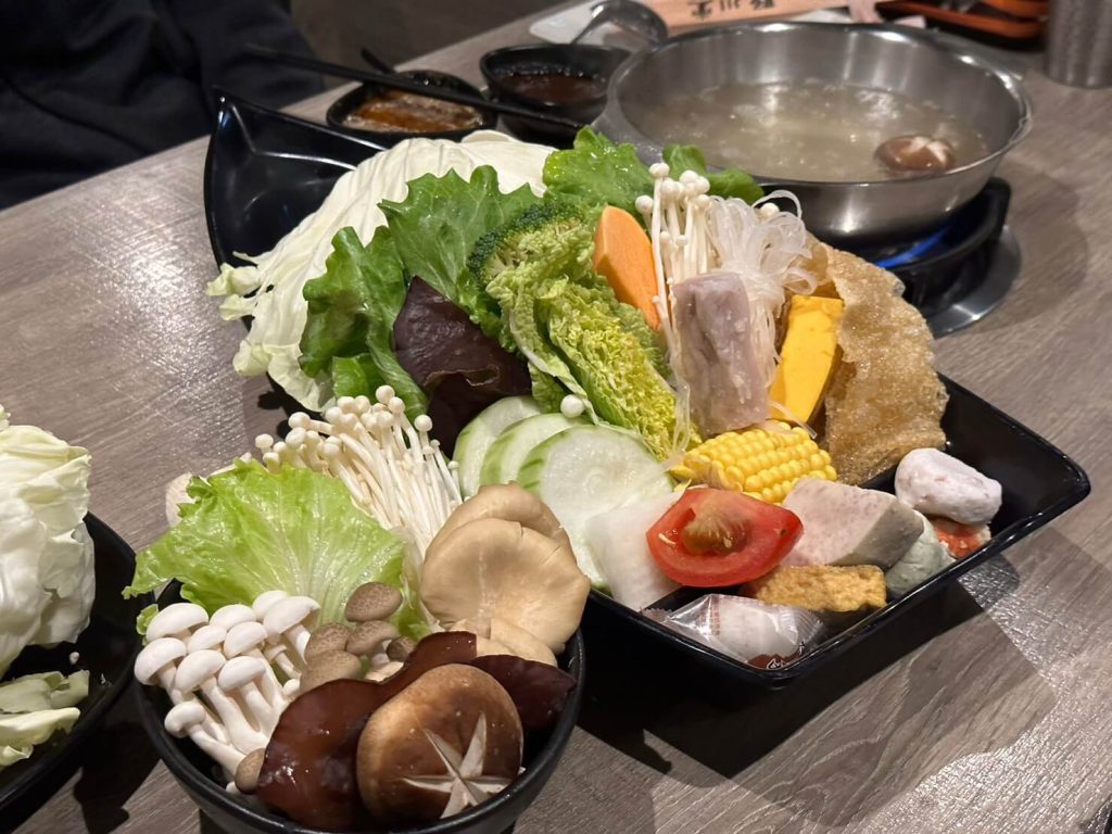 野穿堂秘境鍋物嘉義火鍋-野川堂秘境鍋物|極具神秘感又奢華的平價鍋物,聚餐首選推薦 叮咚News|分享新奇與樂趣