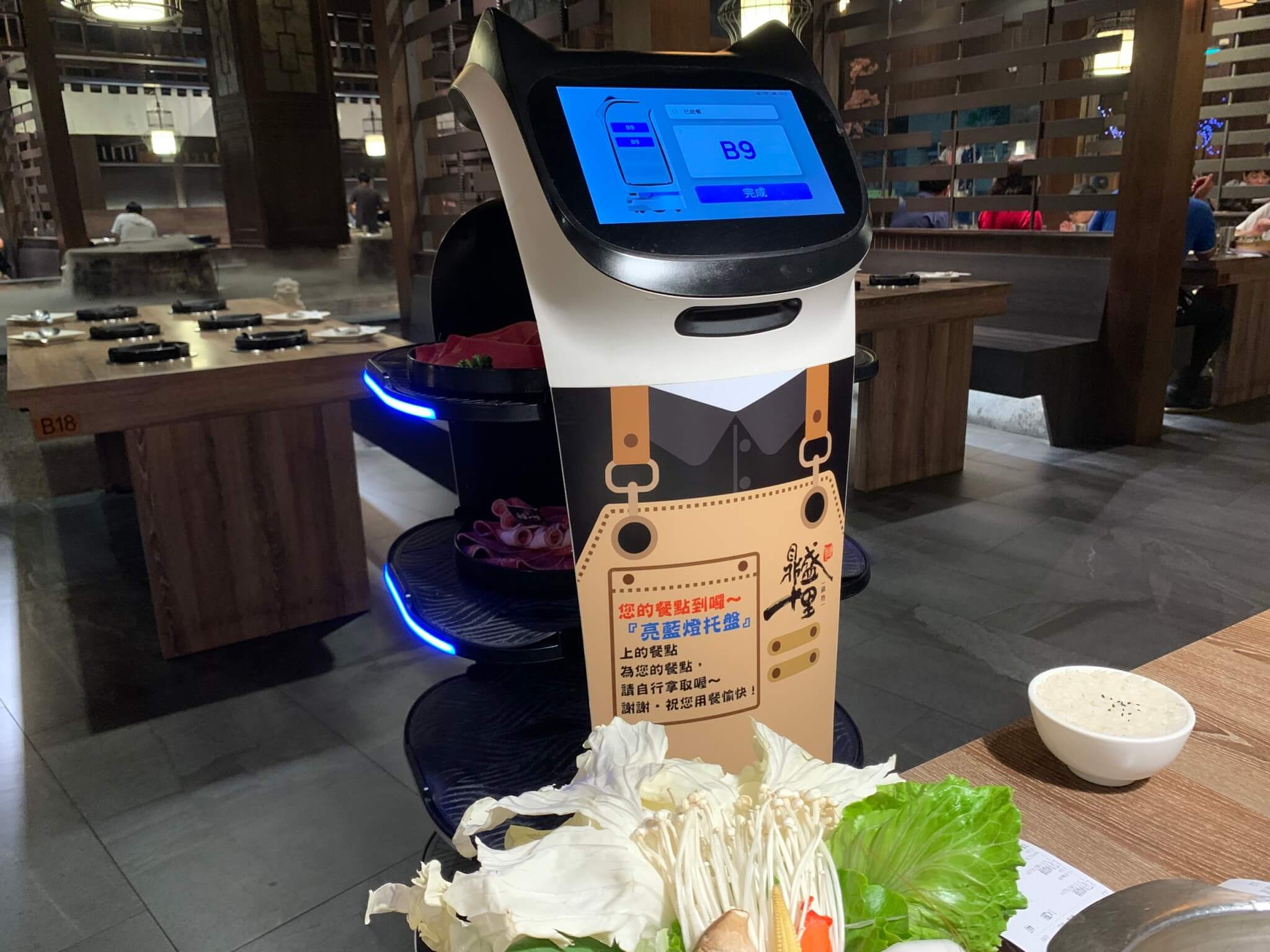 嘉義聚餐推薦|「鼎盛十里鍋物」平價中也能享受氣派的儀式感,超大場地適合多人聚餐! 叮咚News|分享新奇與樂趣