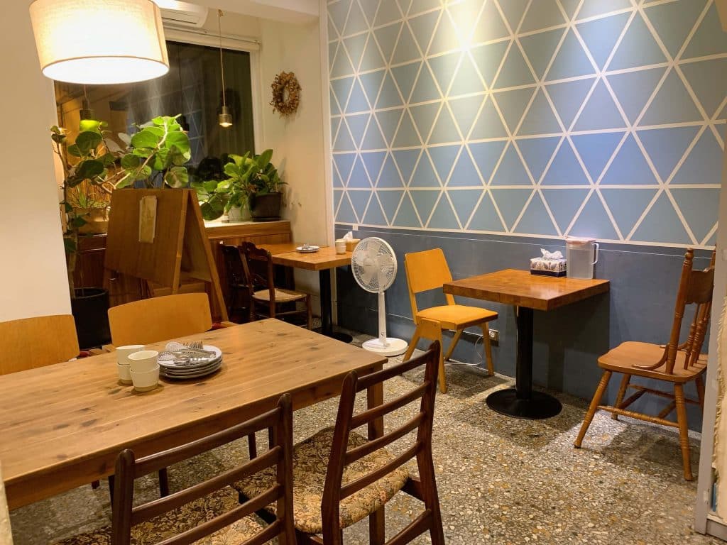 台中創意異國蔬食料理|Enrich restaurant & café 特製醬料和自然系食材,無法抗拒的義式風味! Enrich restaurant & café 素食|環境介紹-4