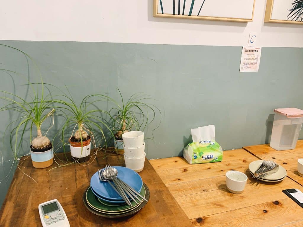 台中創意異國蔬食料理|Enrich restaurant & café 特製醬料和自然系食材,無法抗拒的義式風味! Enrich restaurant & café 素食|環境介紹-6