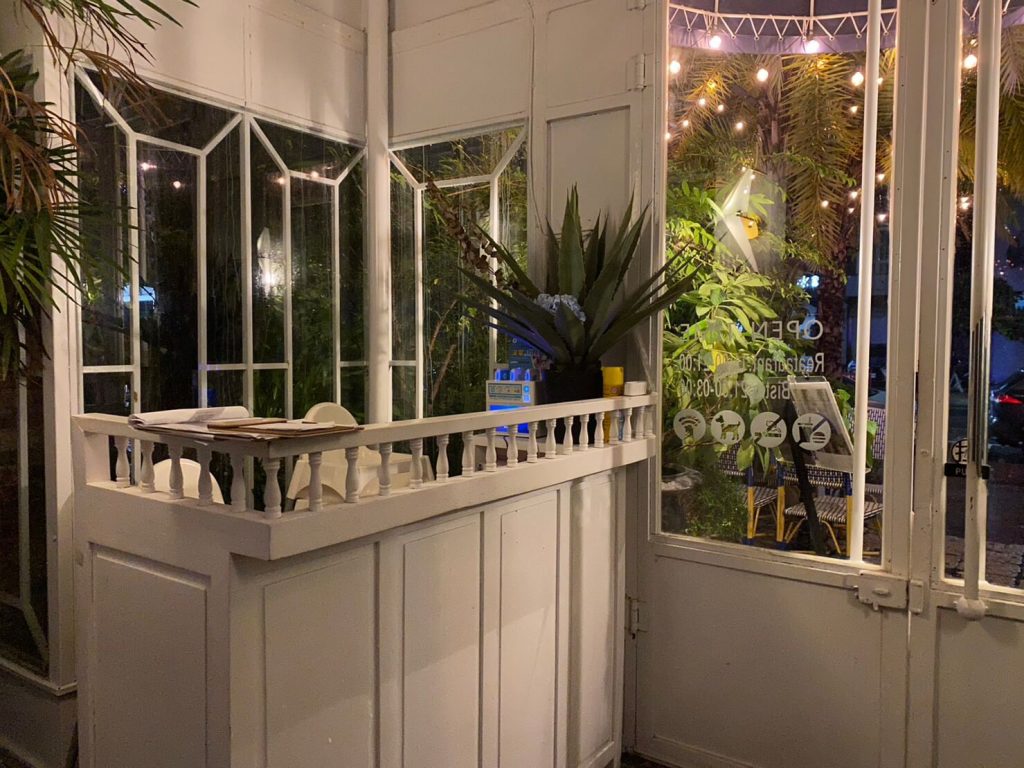 雛菊daisy villa餐酒館|南洋渡假風酒吧,必點配角拼盤X特色水煙,放鬆享受美好夜生活 叮咚News|分享新奇與樂趣