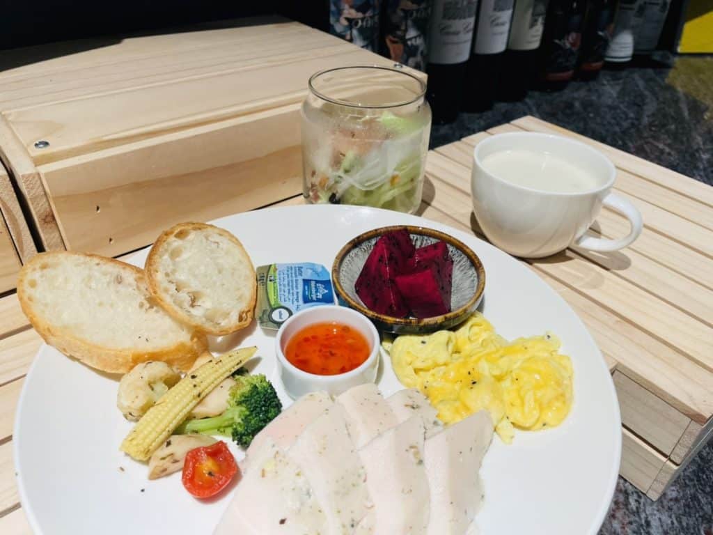 紅柴坑飯店推薦｜來紅柴。居吧