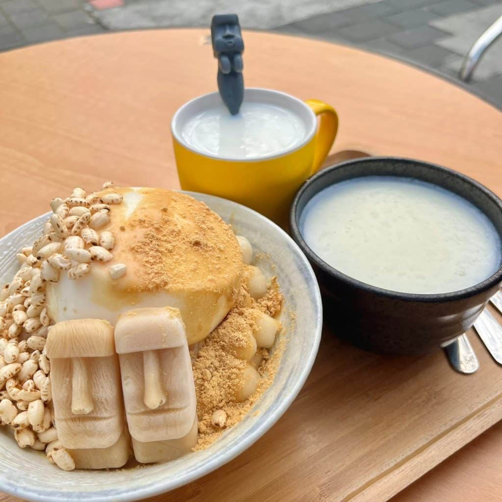 台南一日遊|古城大啖傳統南部粽、碗粿及獨特摩艾杏仁豆腐冰,細讀林百貨復古創新,再到四草拍美照! 叮咚News|分享新奇與樂趣